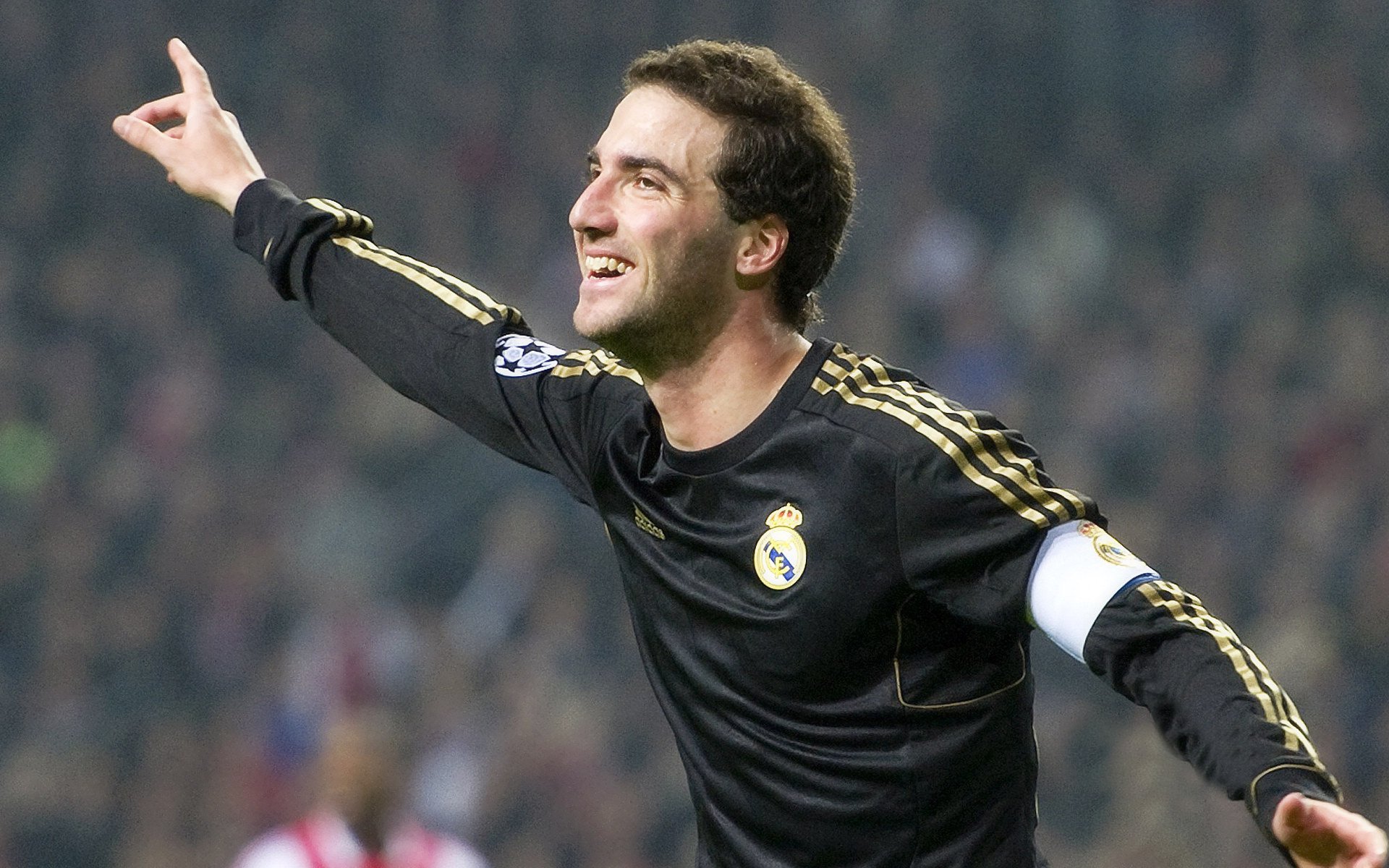 世界杯2026-三笘薰闪耀世界排名争夺战，尤文惊险力克多特蒙德