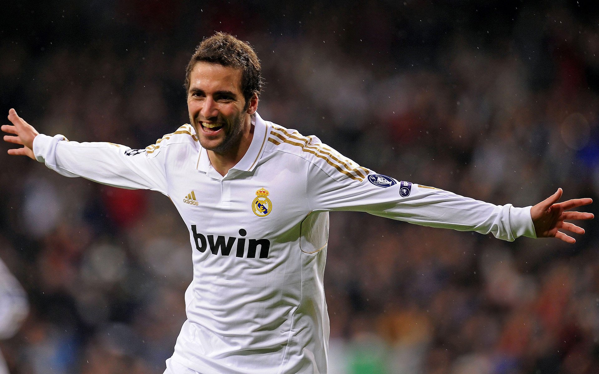 开云体育app-奥亚尔萨瓦尔爆发，摩纳哥翻盘那不勒斯，一场关于足球本质的胜利